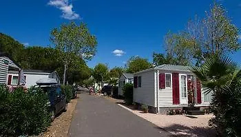 Les Champs Blancs Kamp alanı Agde