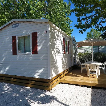 Kamp alanı Les Champs Blancs