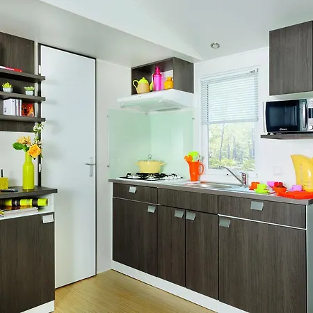 Les Champs Blancs Kamp alanı Agde