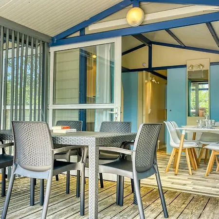 Les Champs Blancs Kamp alanı Agde