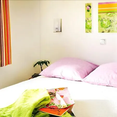 キャンプ場 Les Champs Blancs アグド