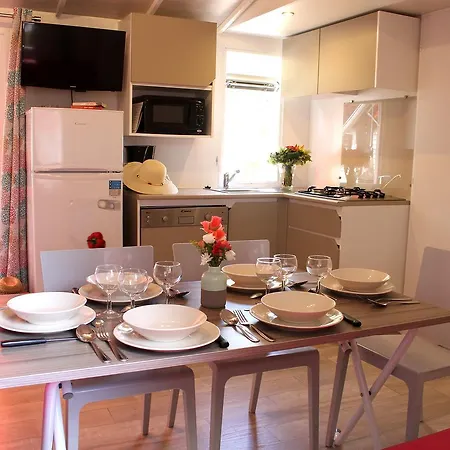 キャンプ場 Les Champs Blancs