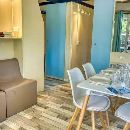 キャンプ場 Les Champs Blancs