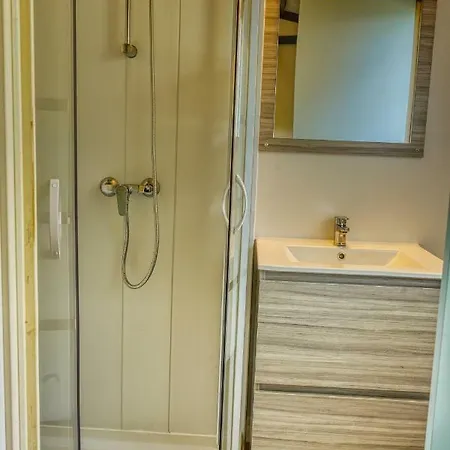 Les Champs Blancs 5* アグド