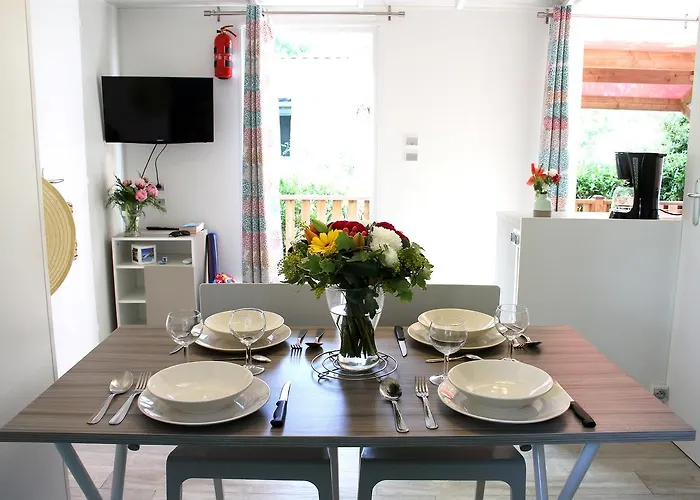 Les Champs Blancs Κάμπινγκ