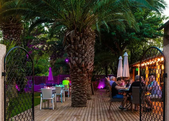 Les Champs Blancs Κάμπινγκ